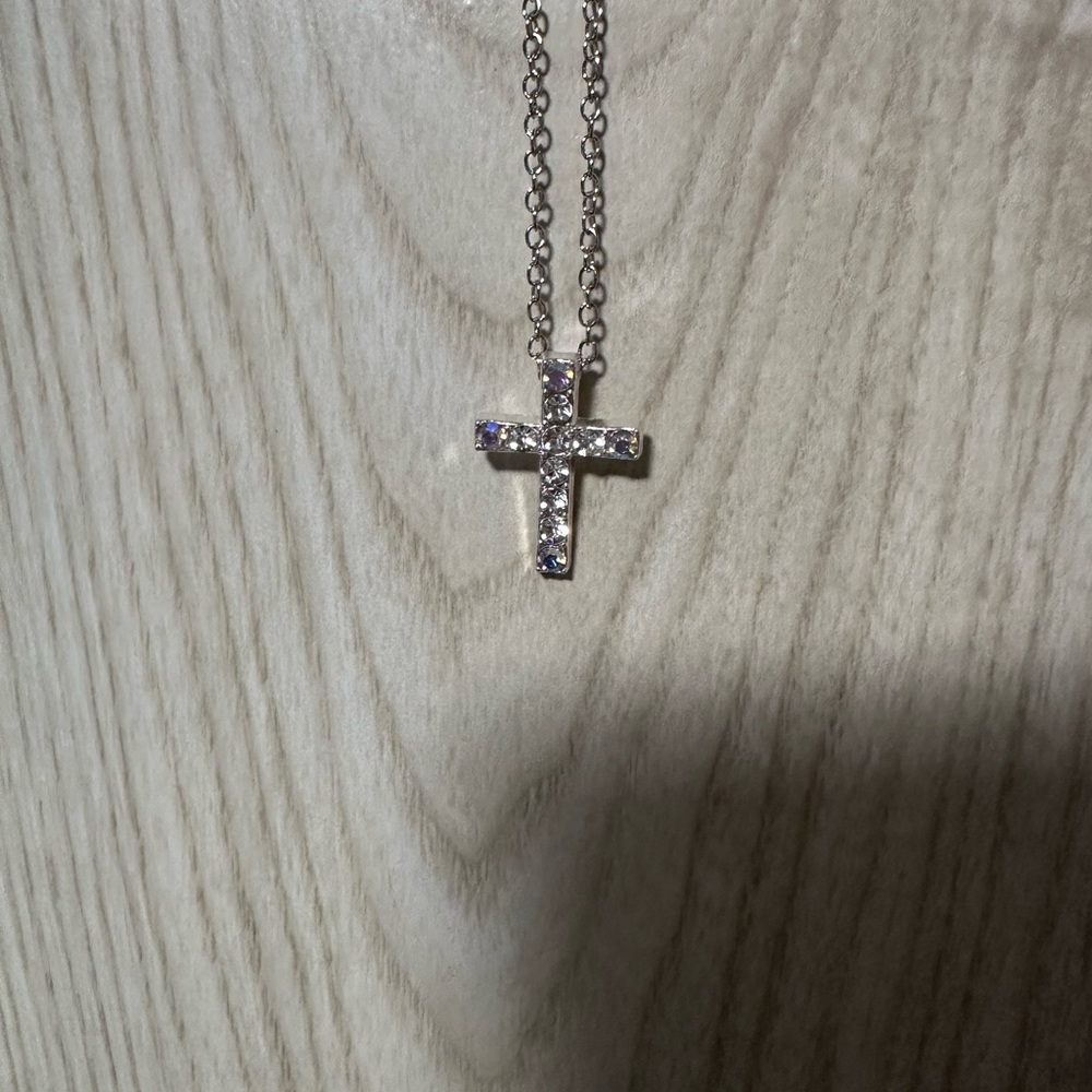 Elegant Silver Cross Pendant Necklace